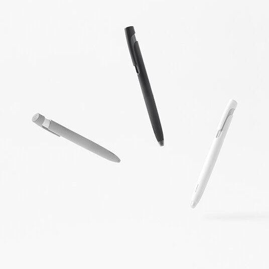 bLen Ballpoint Pen - tactile sensibility