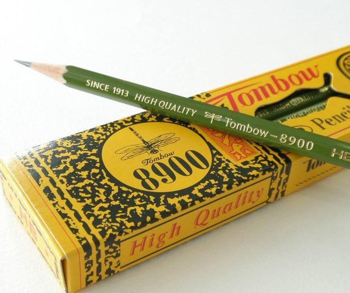 8900 Graphite Pencil - tactile sensibility