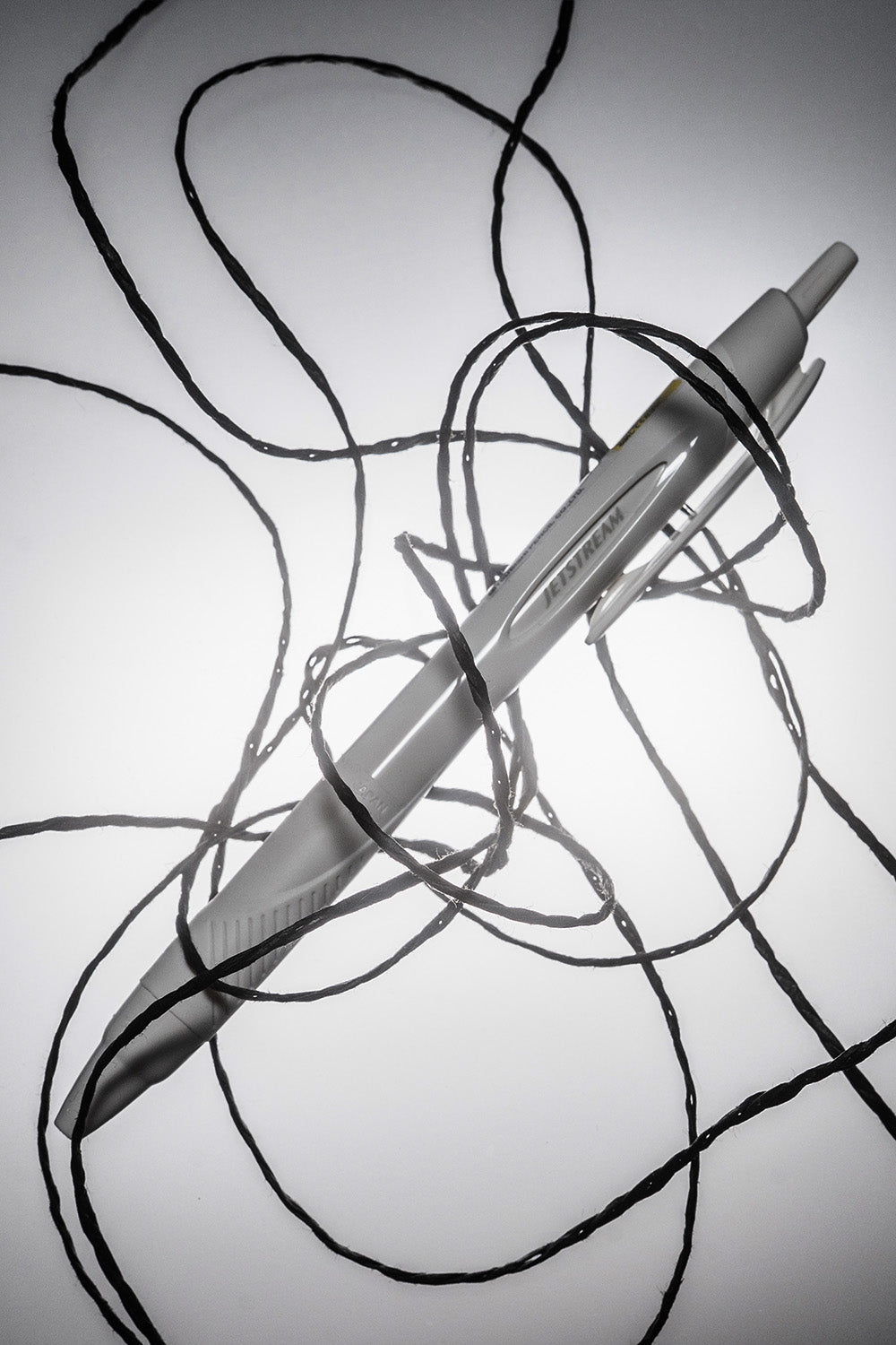 Jetstream SXN-150 Retractable Gel Pen – Monochrome Body – 0.38 / 0.5 / 0.7mm